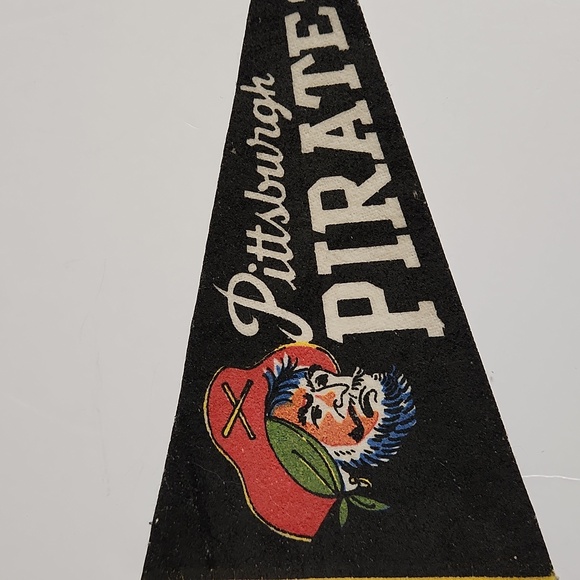 Vintage baseball team small pennant flags - Picture 11 of 11